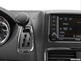  Gear shifter/center console photo